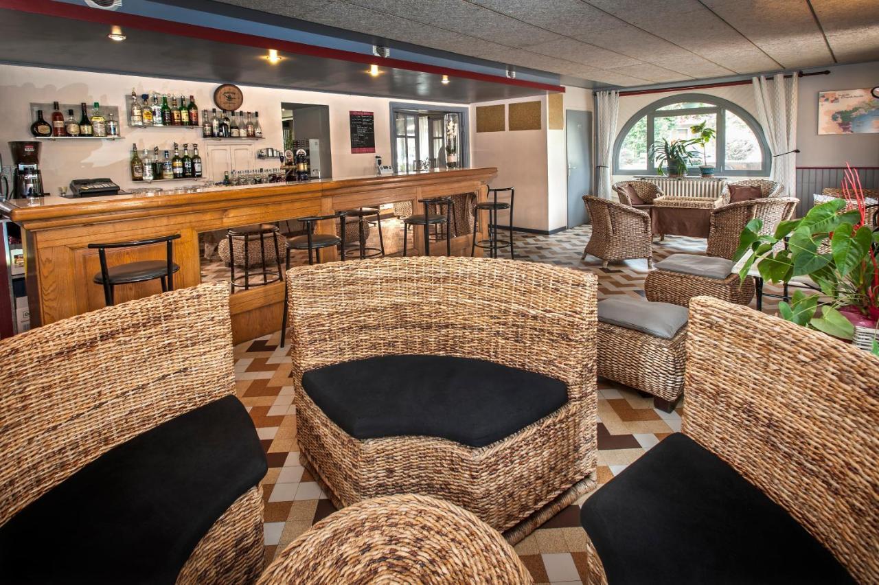 Hotel Restaurant De La Poste Et La Grange Detente, Espace Bien-Etre Châteauneuf-de-Randon Exteriör bild