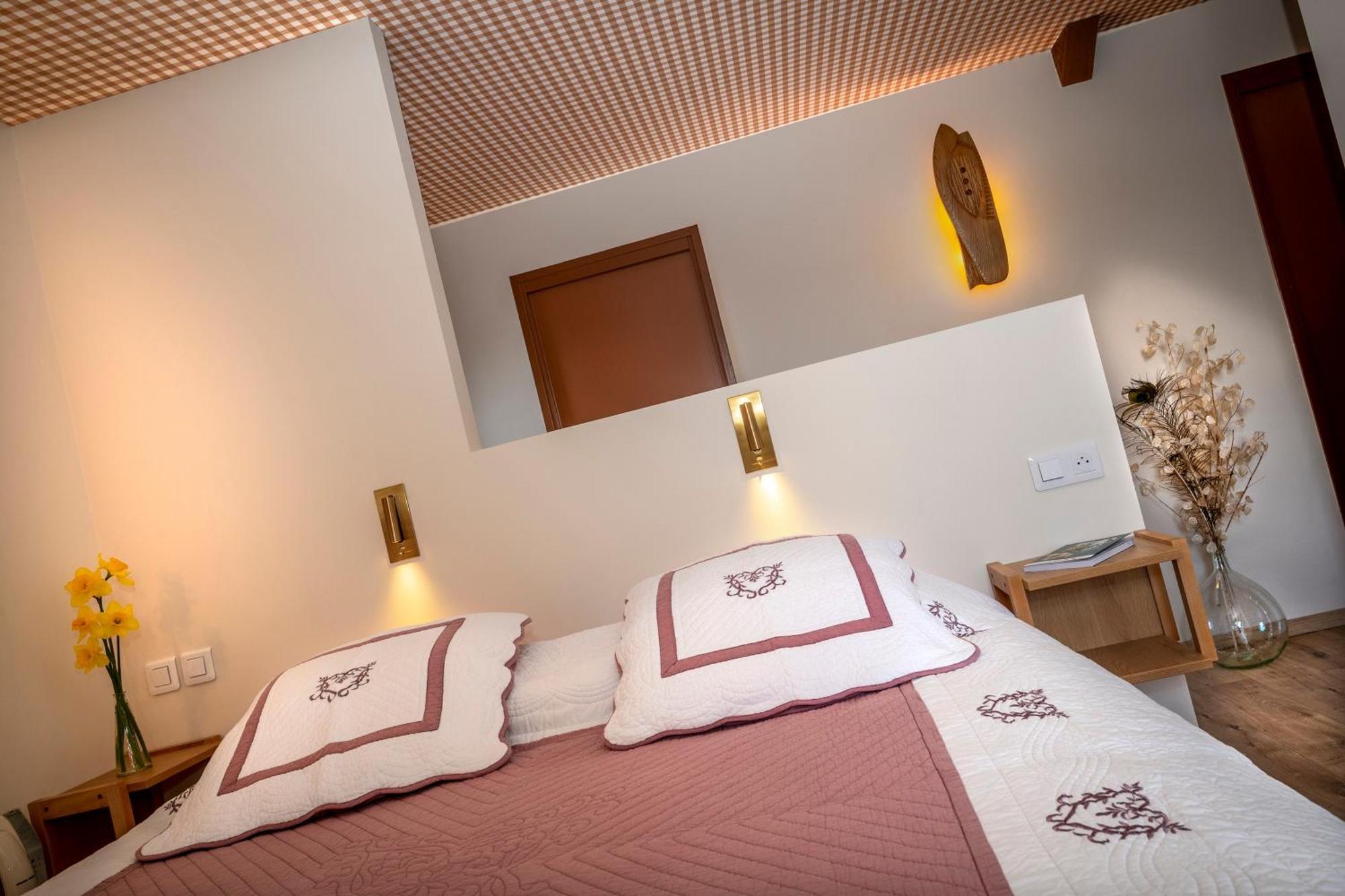 Hotel Restaurant De La Poste Et La Grange Detente, Espace Bien-Etre Châteauneuf-de-Randon Rum bild