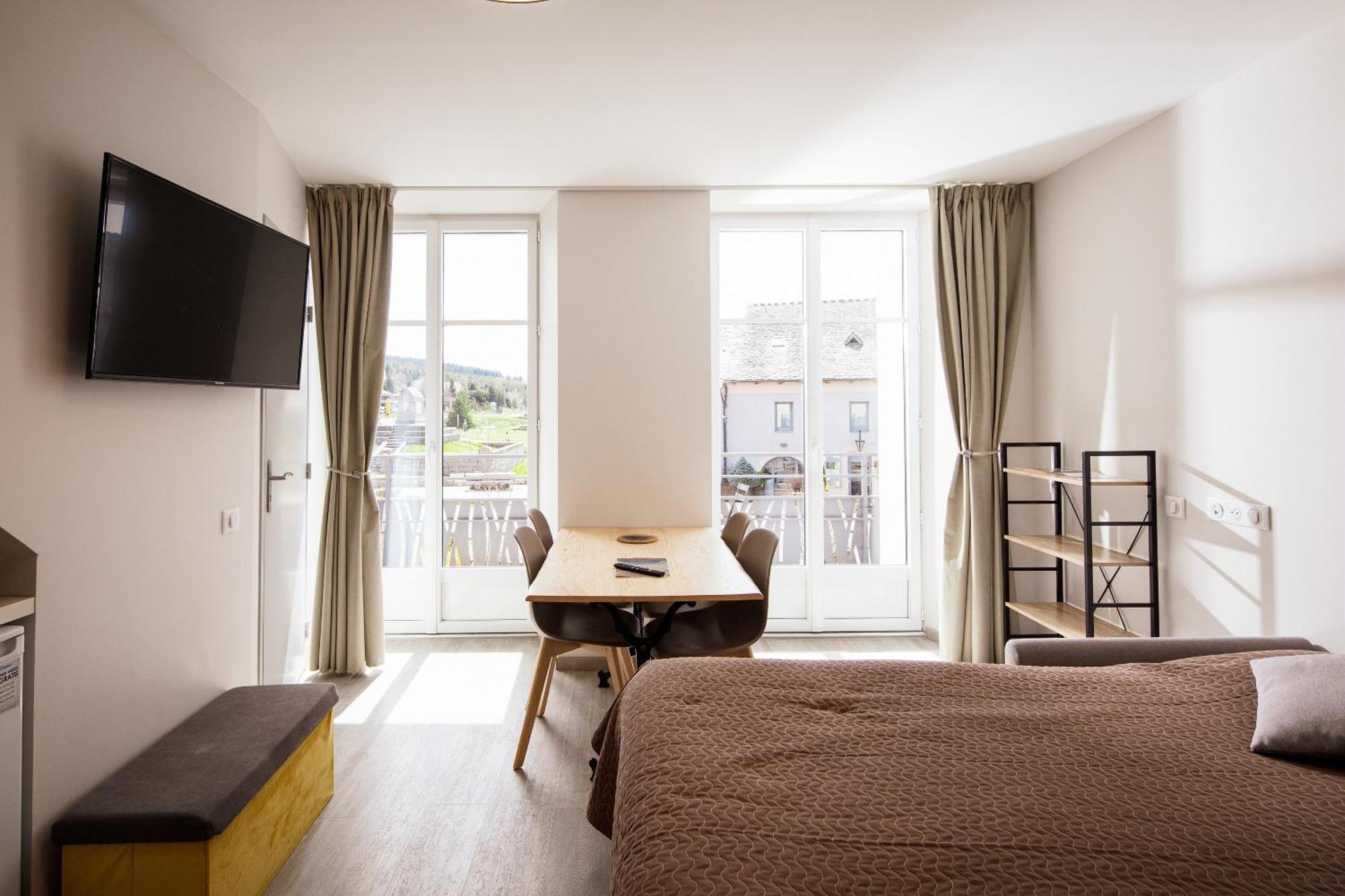 Hotel Restaurant De La Poste Et La Grange Detente, Espace Bien-Etre Châteauneuf-de-Randon Rum bild