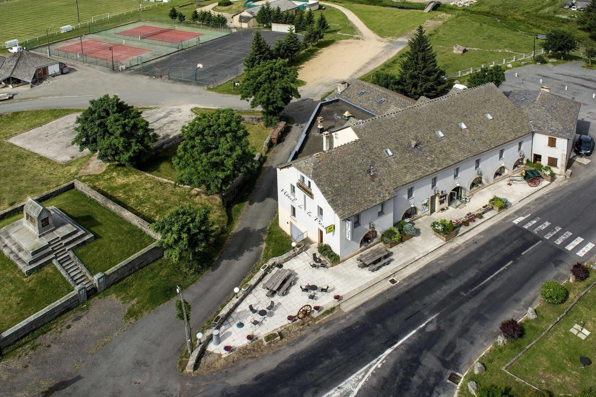 Hotel Restaurant De La Poste Et La Grange Detente, Espace Bien-Etre Châteauneuf-de-Randon Exteriör bild