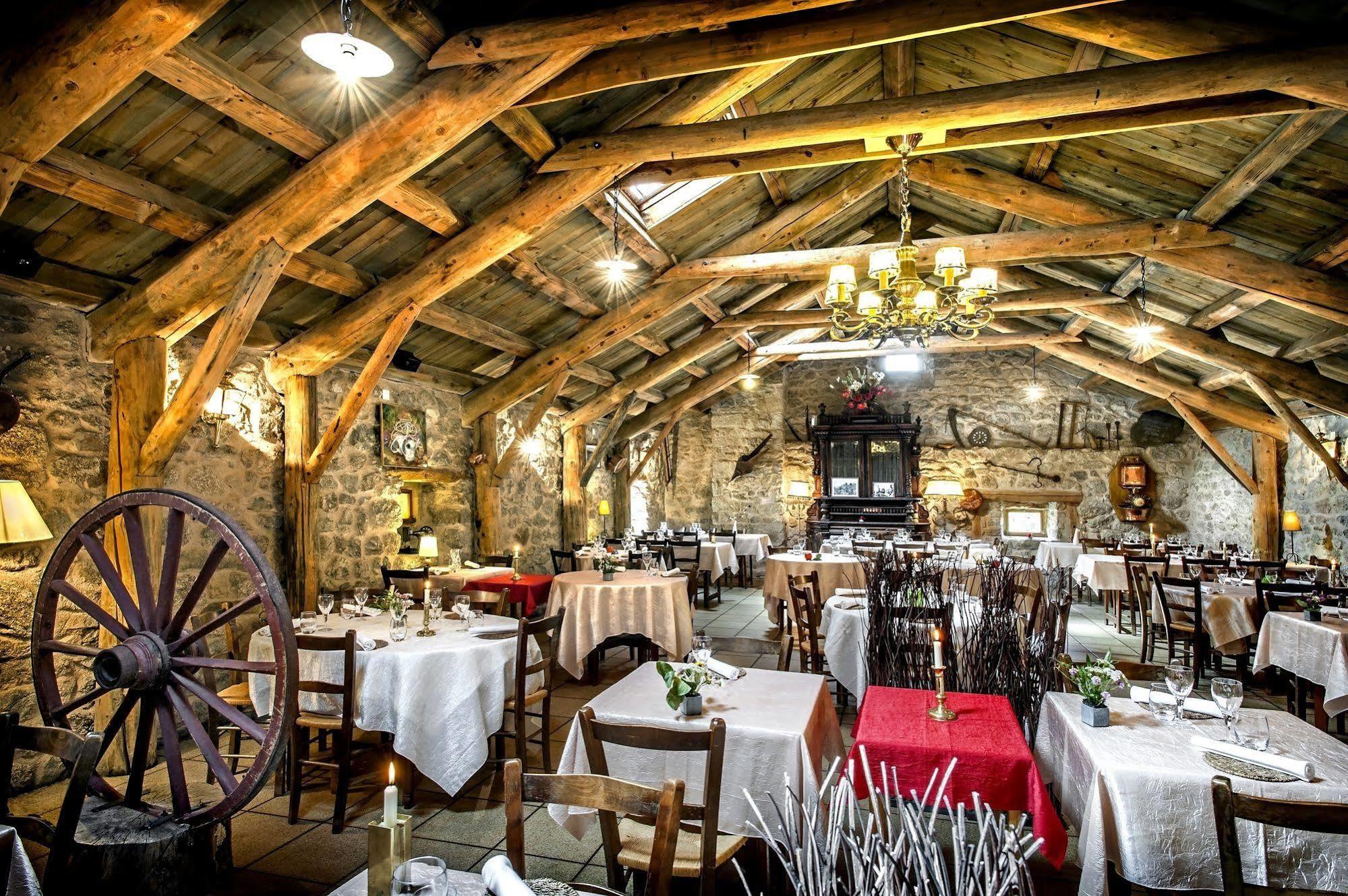 Hotel Restaurant De La Poste Et La Grange Detente, Espace Bien-Etre Châteauneuf-de-Randon Exteriör bild