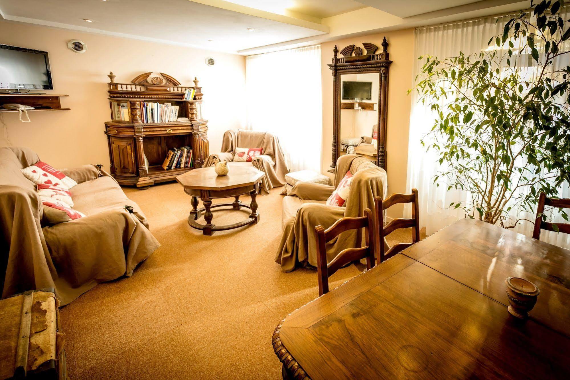 Hotel Restaurant De La Poste Et La Grange Detente, Espace Bien-Etre Châteauneuf-de-Randon Exteriör bild